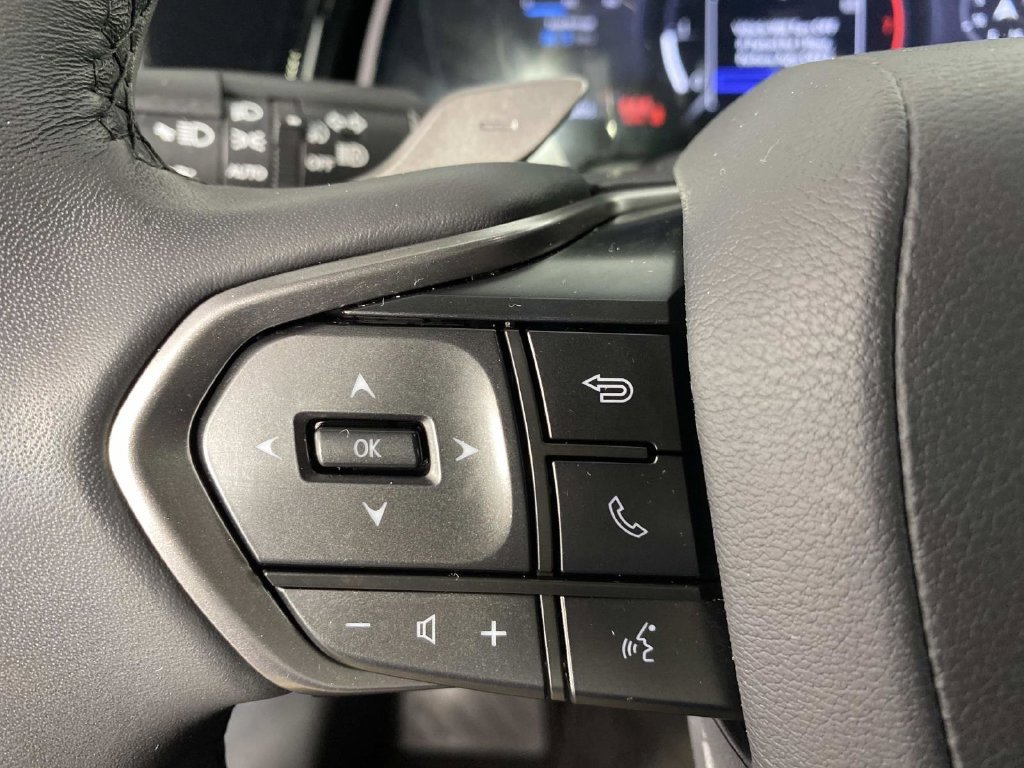 Used 2025 Lexus RX 350 Premium w/ Accessory Package AWD/4WD image 16