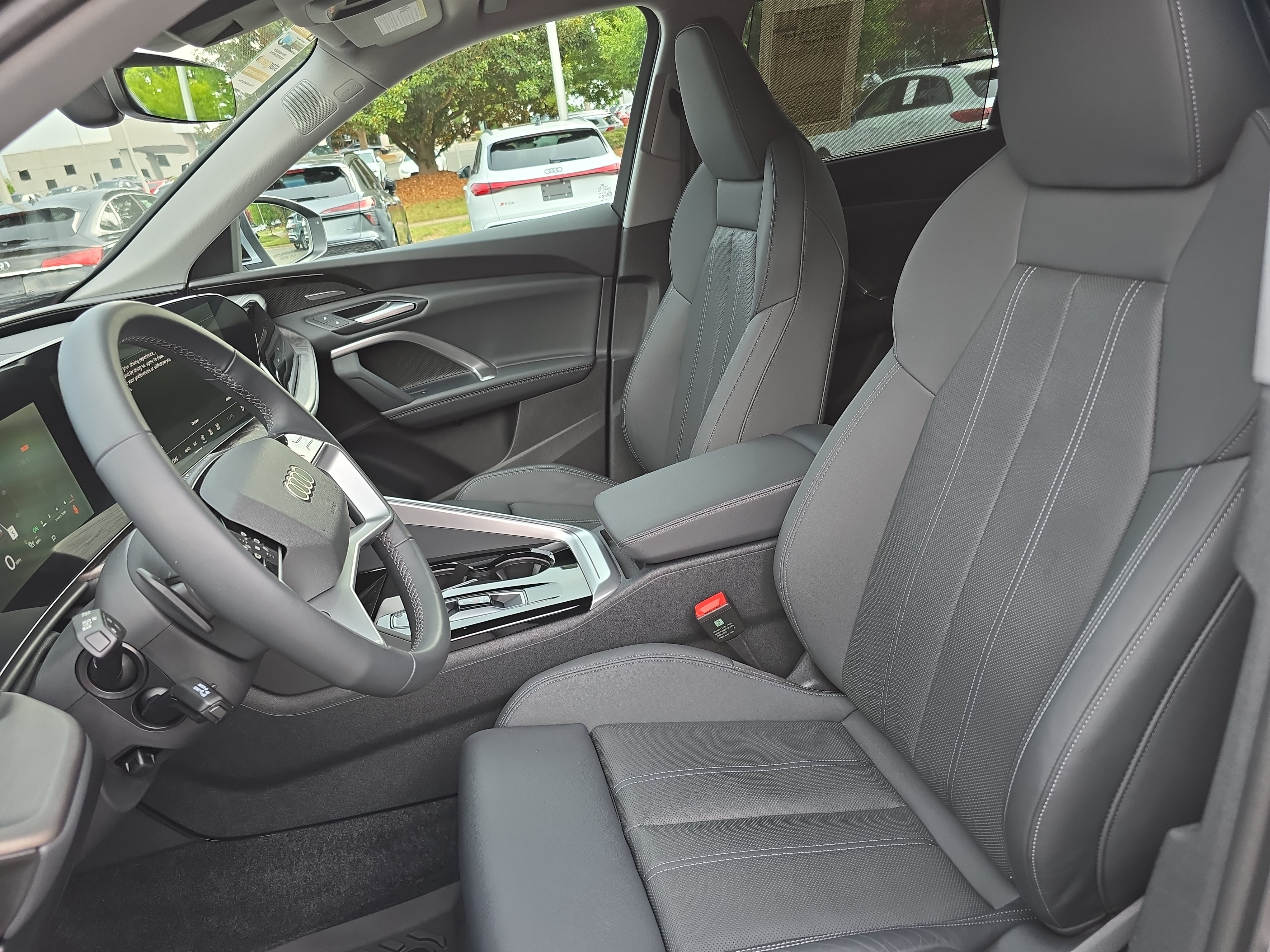 Certified 2025 Audi Q5 Premium Plus w/ Premium Plus AWD/4WD image 15