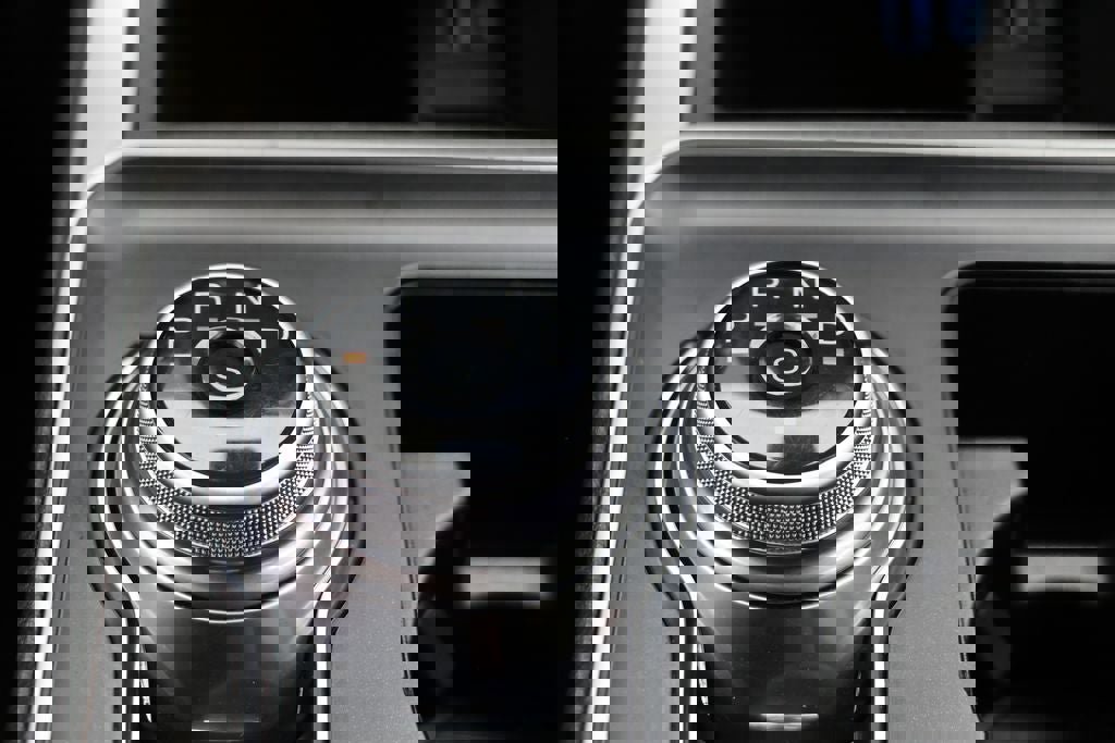 Used 2023 Ford Edge SE AWD/4WD image 23