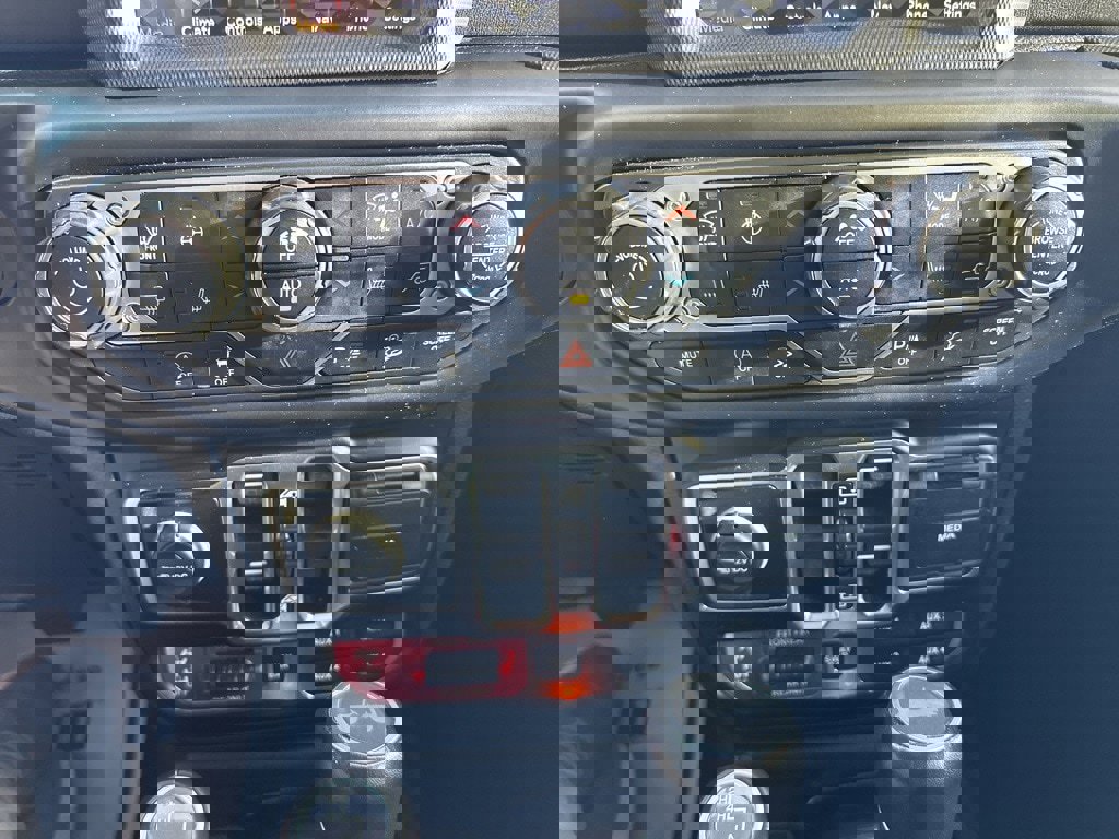 Used 2020 Jeep Wrangler Unlimited Rubicon w/ Quick Order Package 28Y Recon image 17