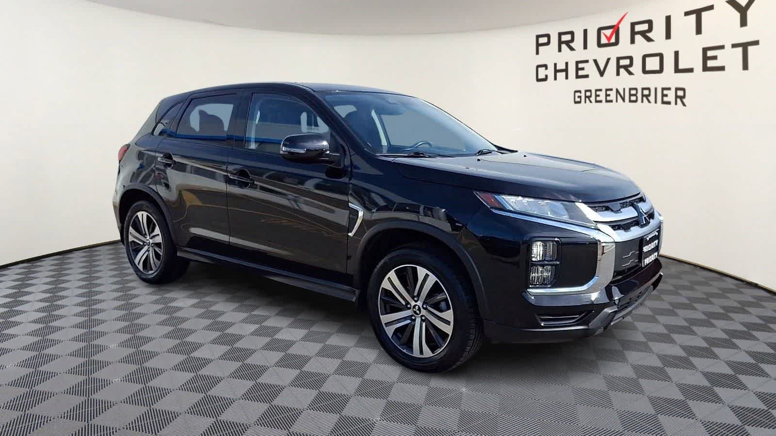 Used 2023 Mitsubishi Outlander Sport SE AWD/4WD image 2