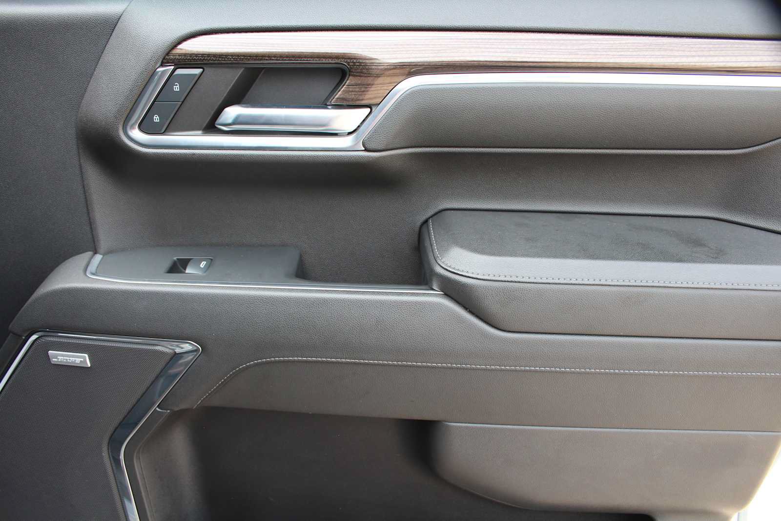 Used 2024 Chevrolet Silverado 1500 LT Trail Boss w/ Convenience Package II AWD/4WD image 20