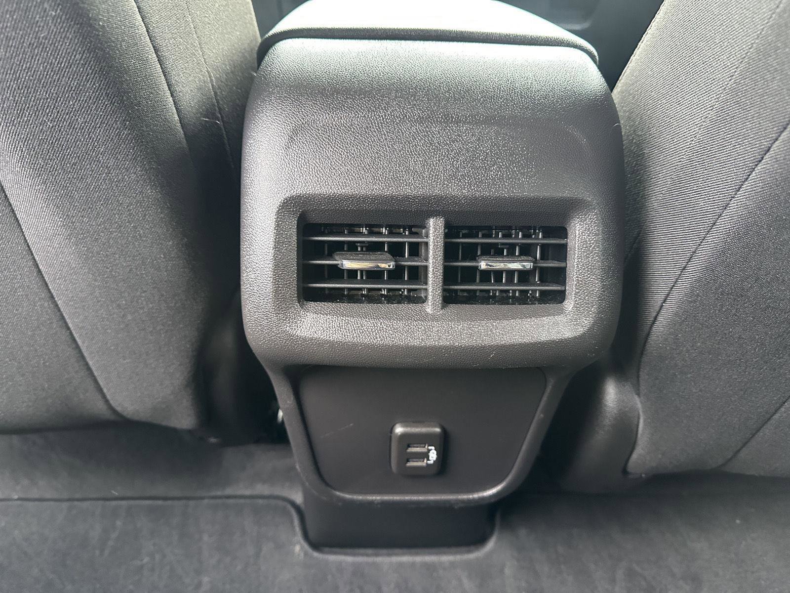 Used 2024 Chevrolet Equinox LS w/ LS Convenience Package image 18