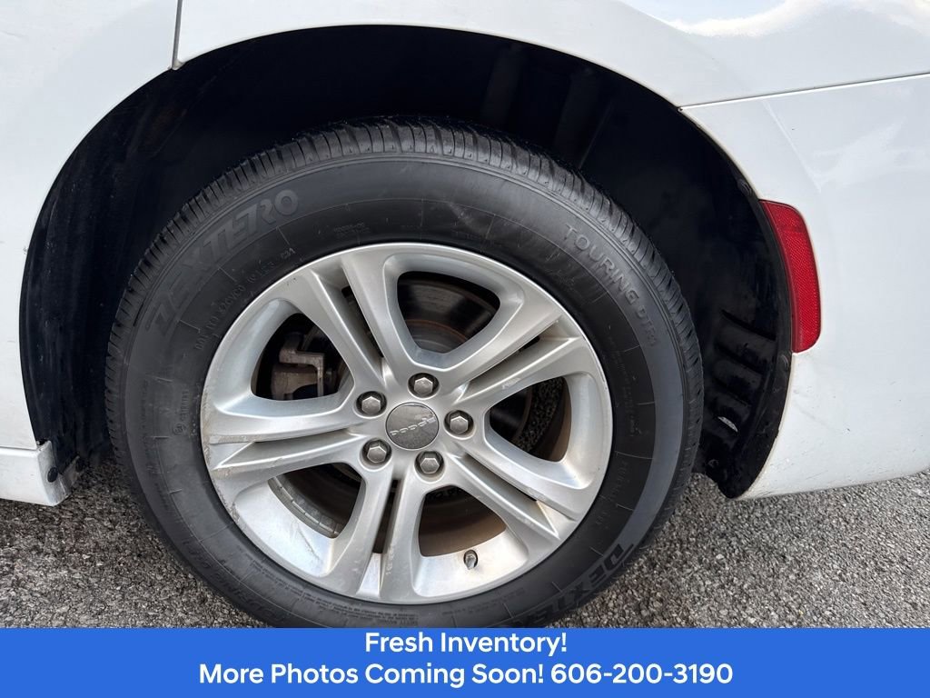 Used 2022 Dodge Charger SXT image 9