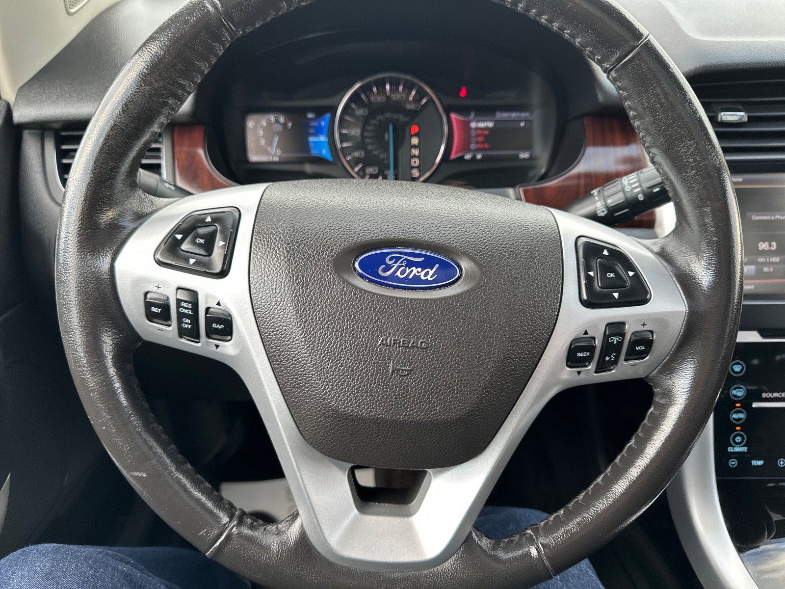 Used 2013 Ford Edge Limited image 26