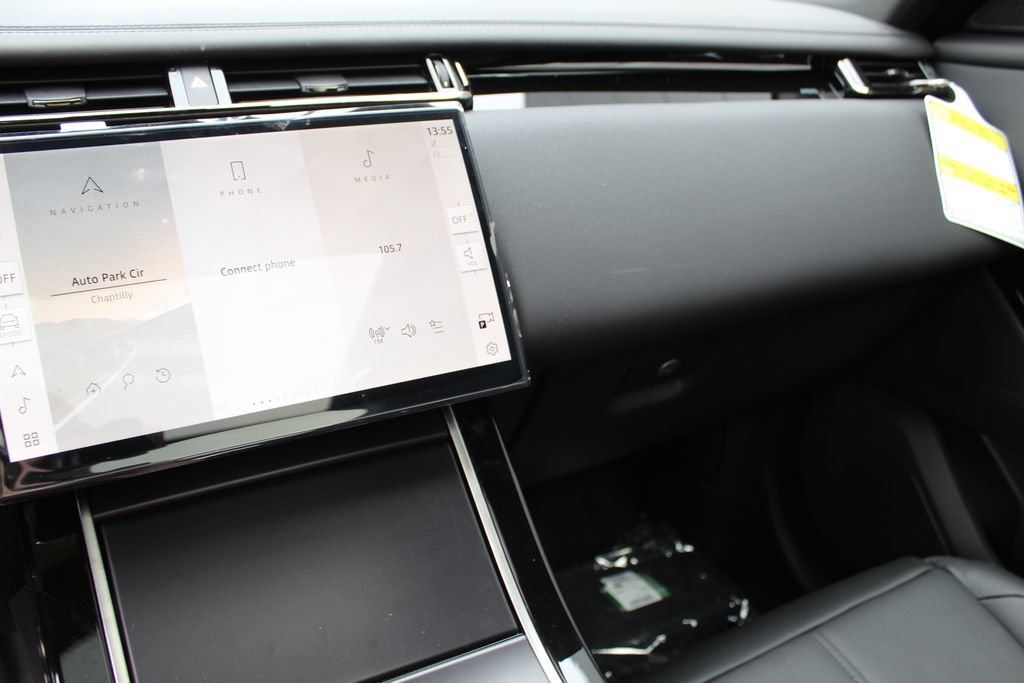 New 2026 Land Rover Range Rover Velar Dynamic SE AWD/4WD image 33