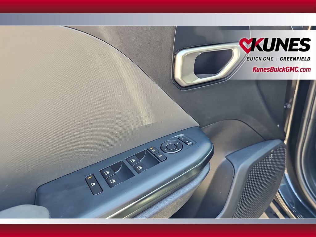 Used 2025 Kia K4 FWD image 14