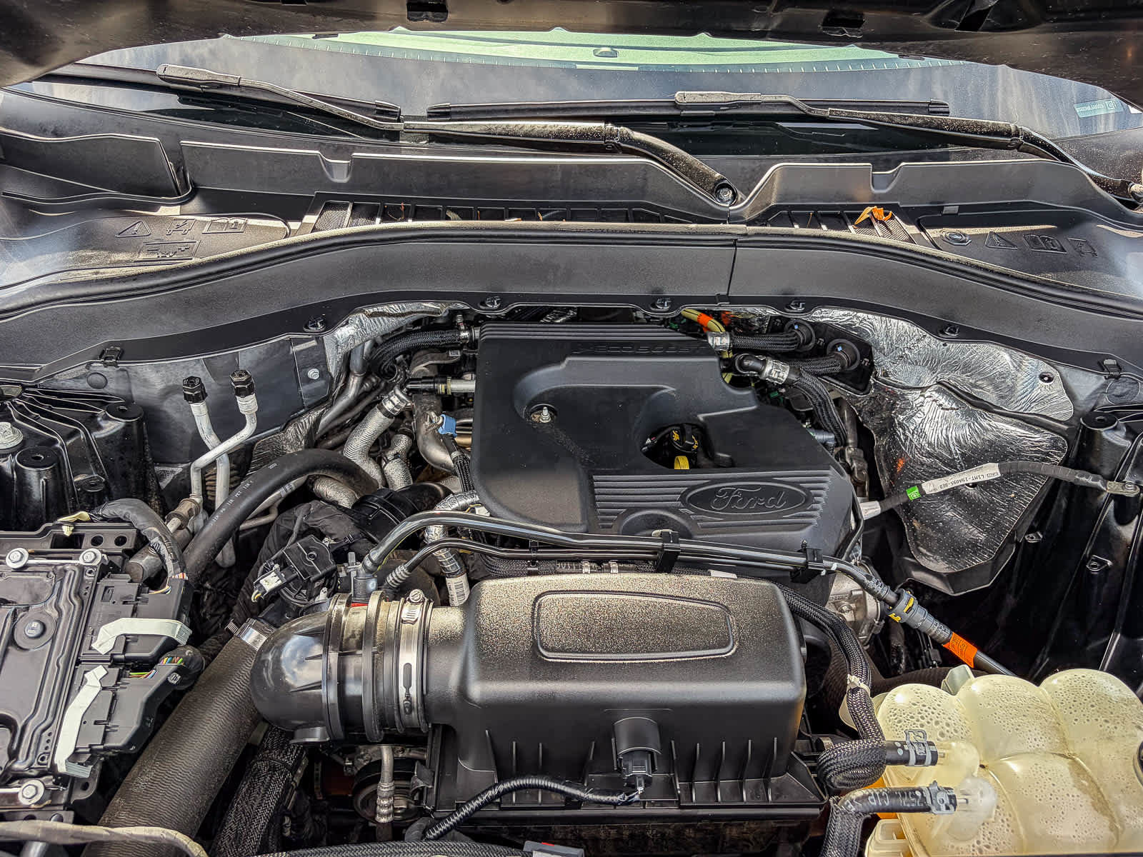 Used 2020 Ford Explorer XLT image 26