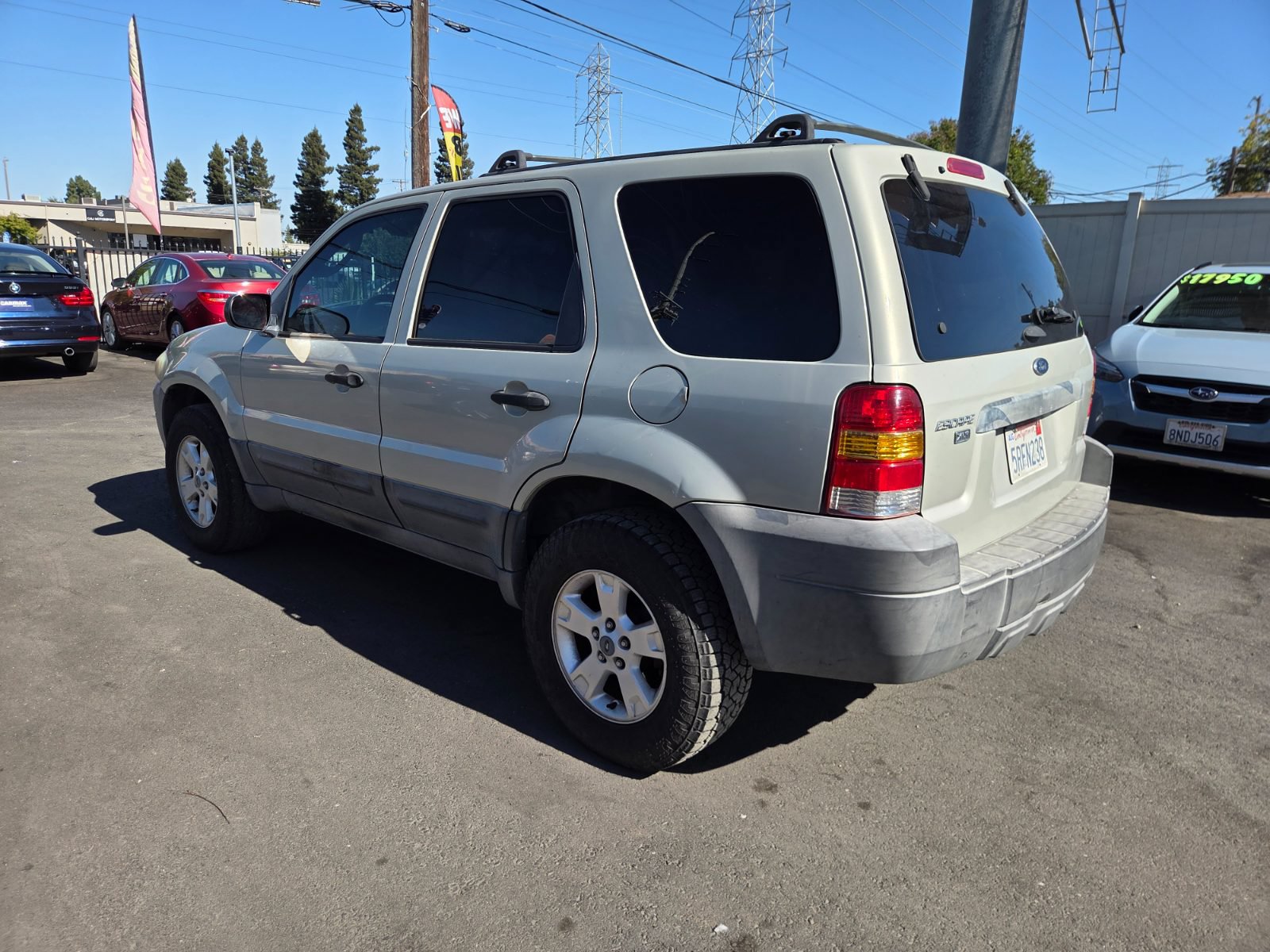 Used 2005 Ford Escape XLT AWD/4WD image 2