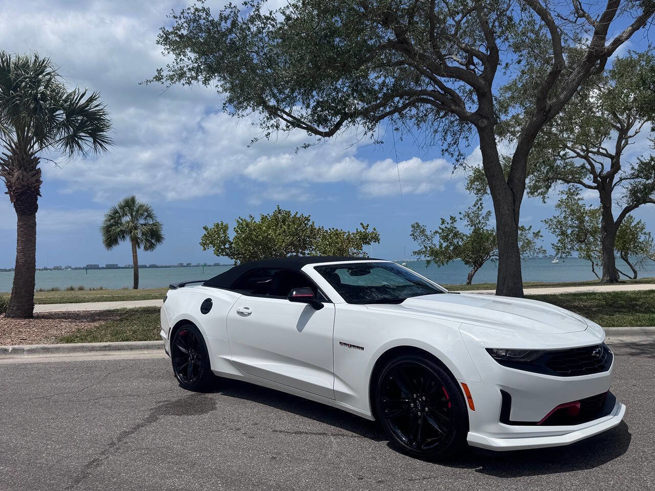 Used 2023 Chevrolet Camaro LT w/ Redline Edition RWD image 8