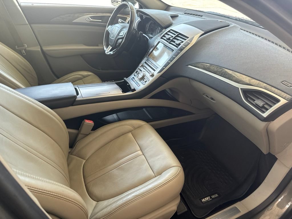 Used 2017 Lincoln MKZ Reserve w/ Technology Package AWD/4WD image 18