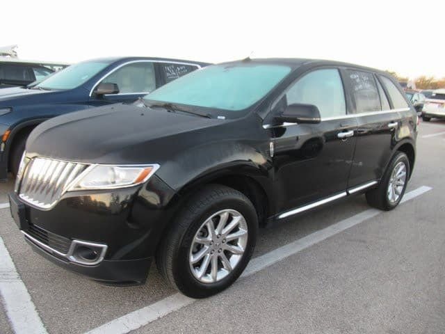 Used 2013 Lincoln MKX FWD image 6