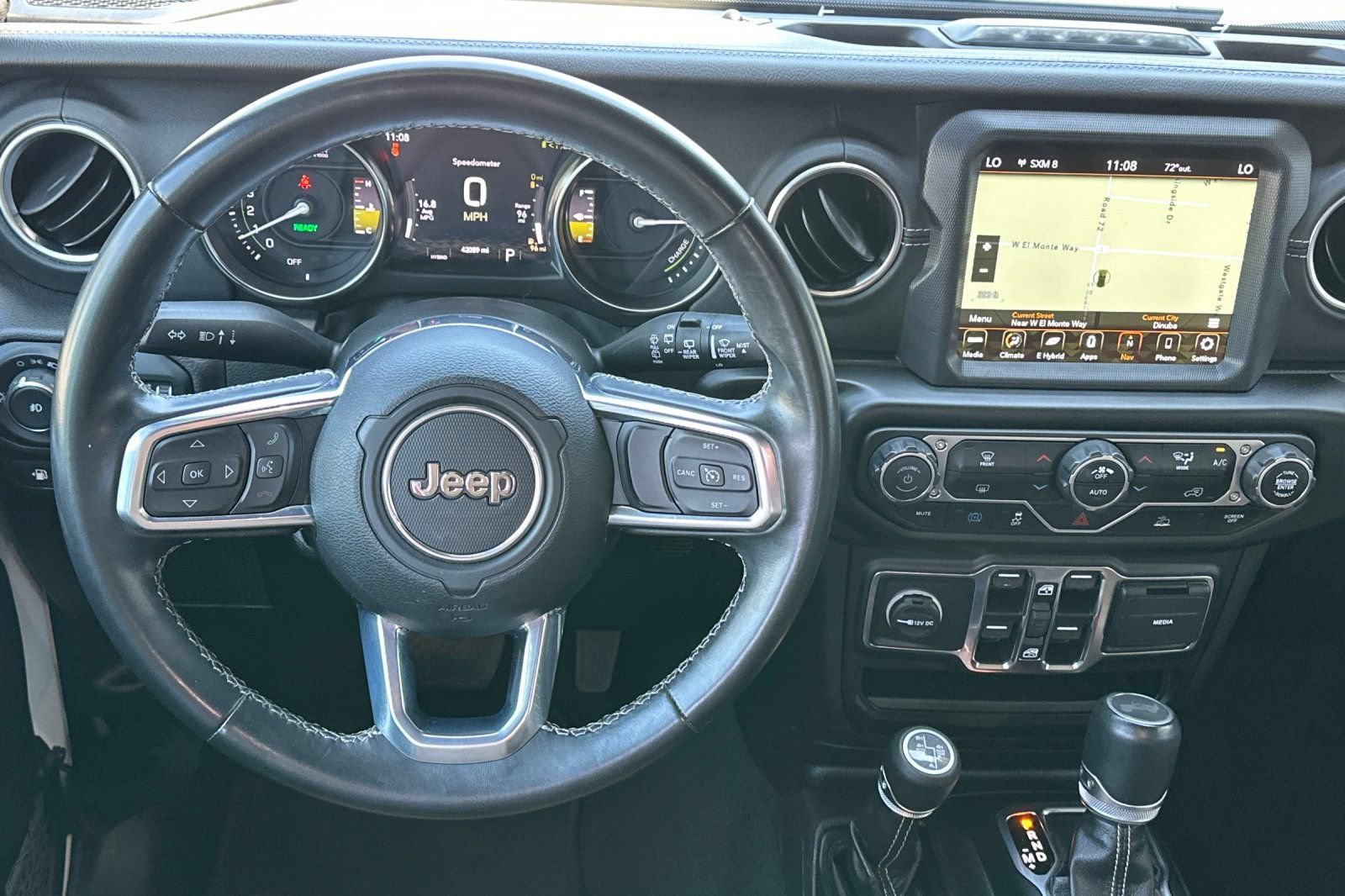 Used 2022 Jeep Wrangler Unlimited Sahara AWD/4WD image 18