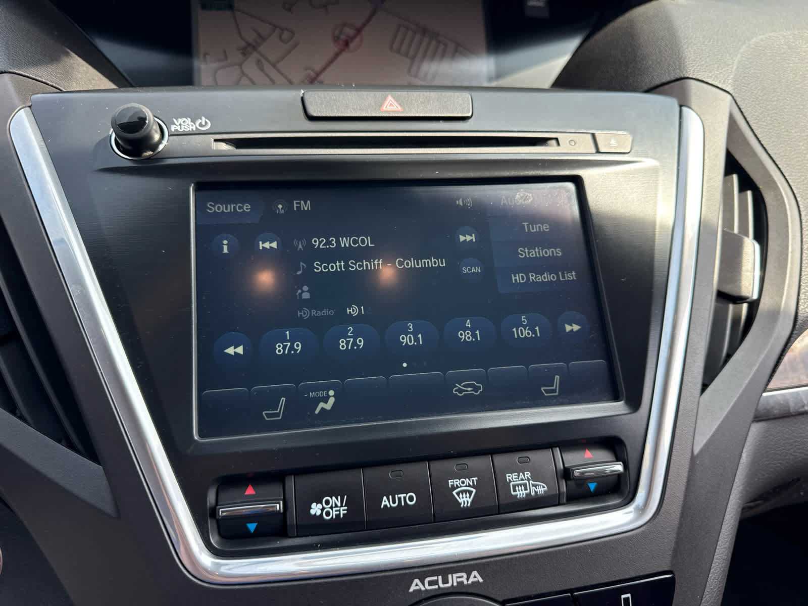 Used 2018 Acura MDX w/ Technology Package AWD/4WD image 15
