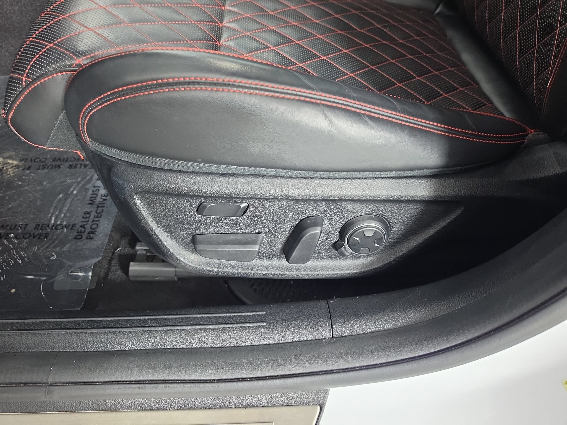 Used 2022 Genesis G70 3.3T RWD image 14