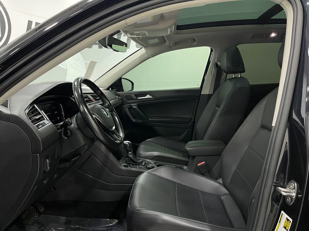 Used 2019 Volkswagen Tiguan SEL image 19