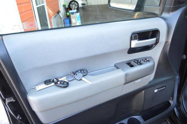 Used 2010 Toyota Sequoia Limited image 60
