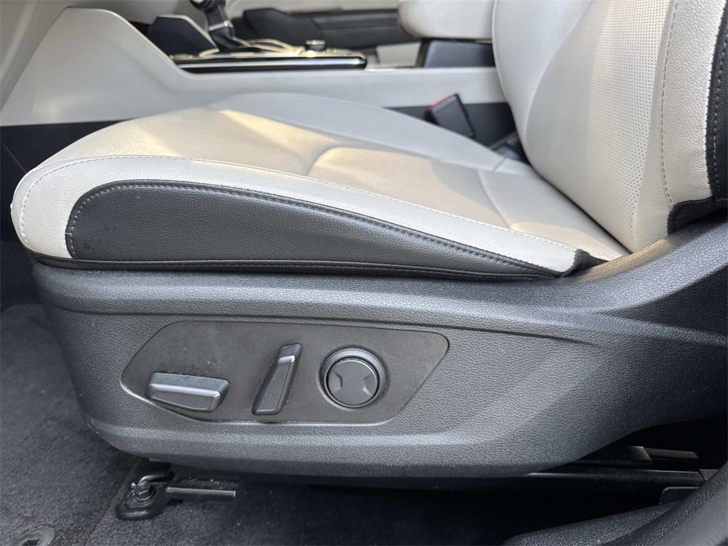 Certified 2024 Kia Sportage EX image 32