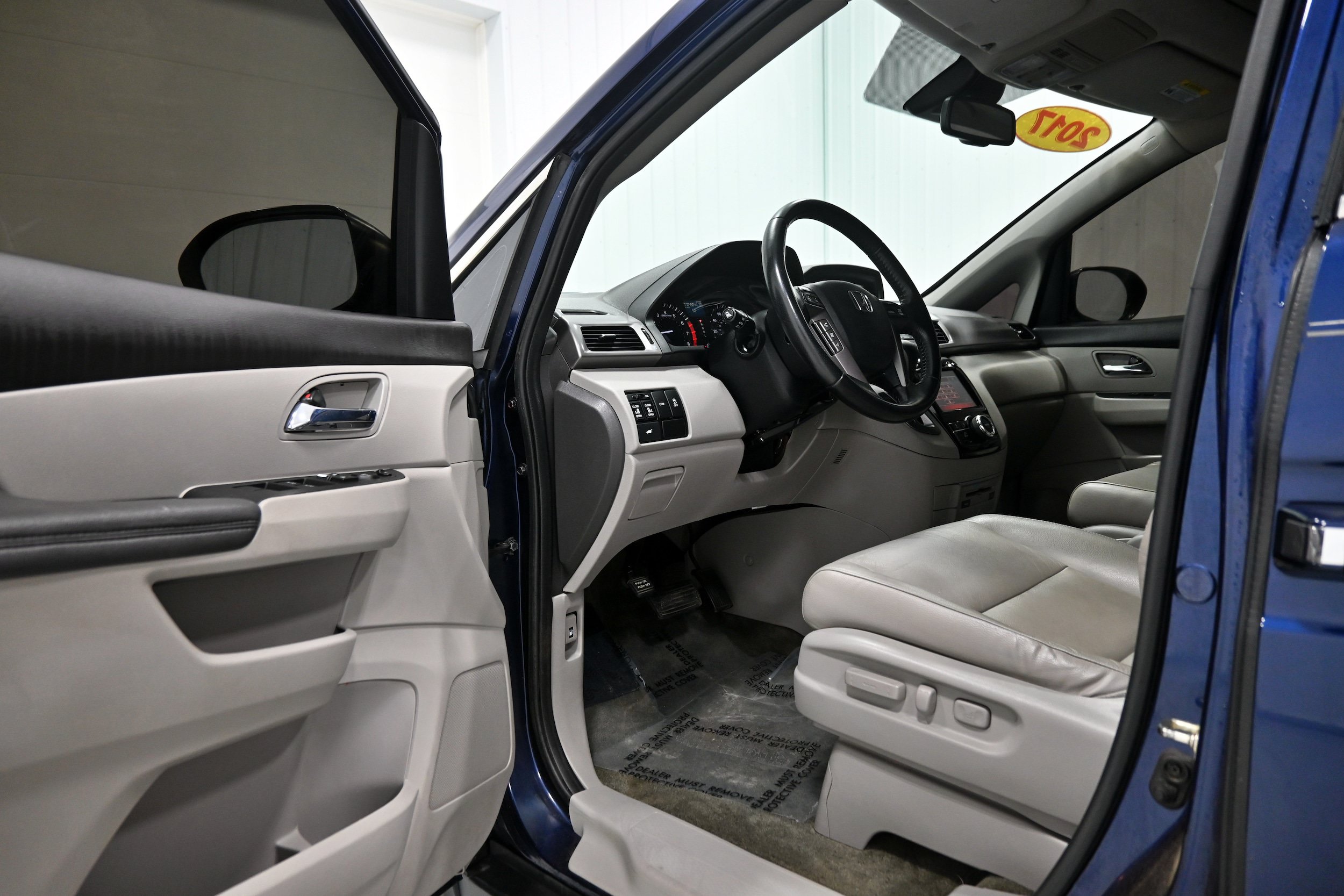 Used 2017 Honda Odyssey EX-L image 4
