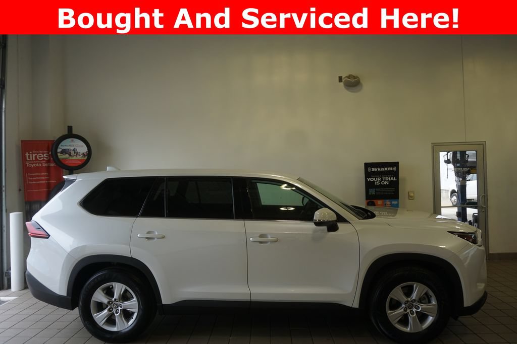 Certified 2025 Toyota Grand Highlander FWD image 2