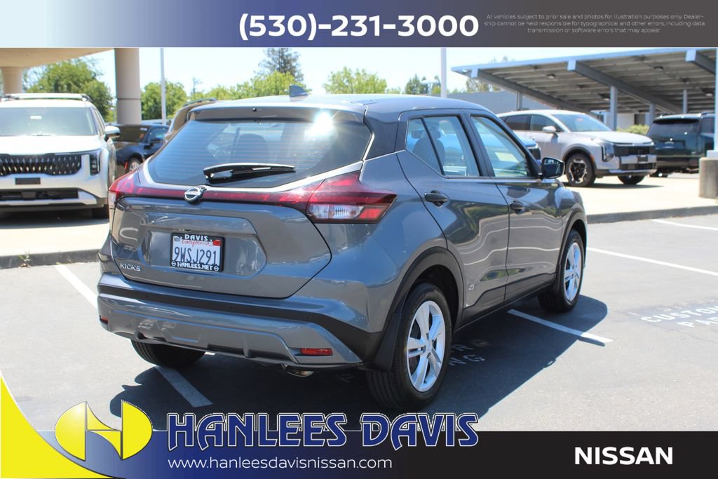 Used 2025 Nissan Kicks Play S FWD image 7