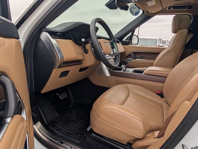Used 2025 Land Rover Range Rover Long Wheelbase SE image 6