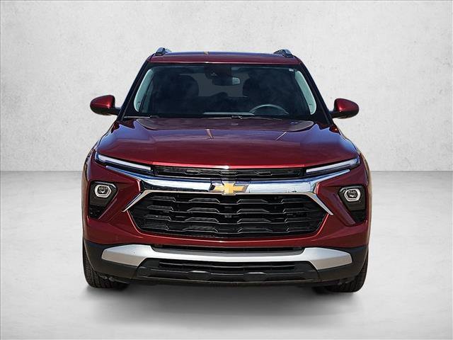 Used 2025 Chevrolet TrailBlazer LT FWD image 2