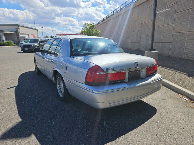 Used 2001 Mercury Grand Marquis LS image 3