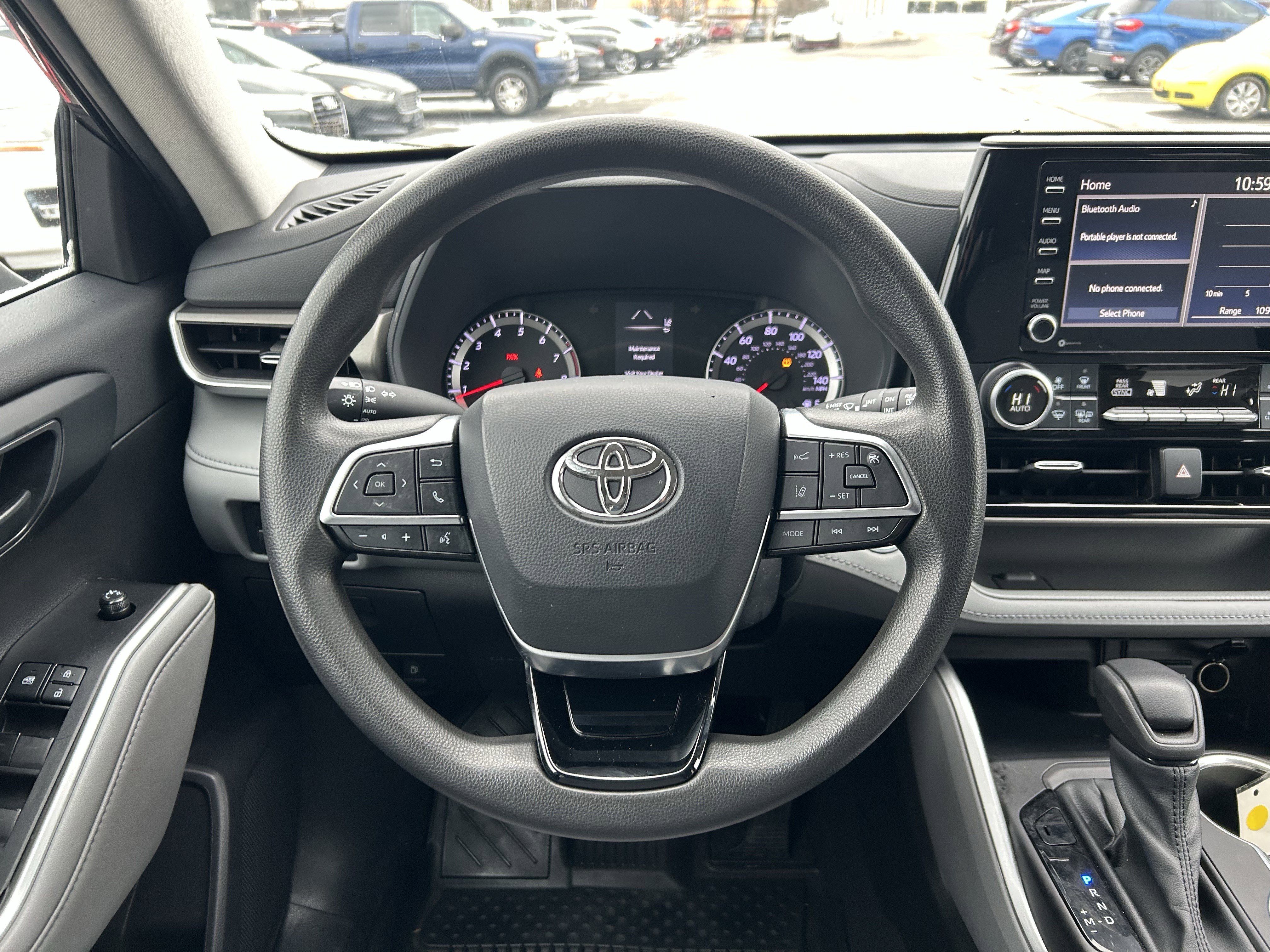 Used 2021 Toyota Highlander L image 10