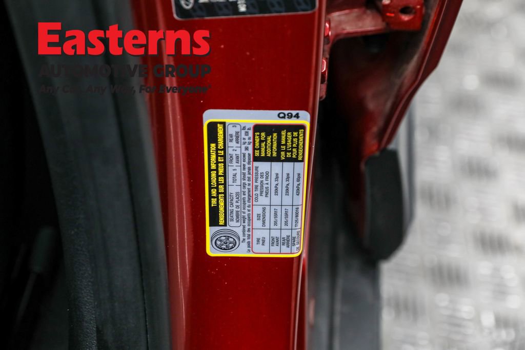 Used 2024 Hyundai Venue SEL image 36