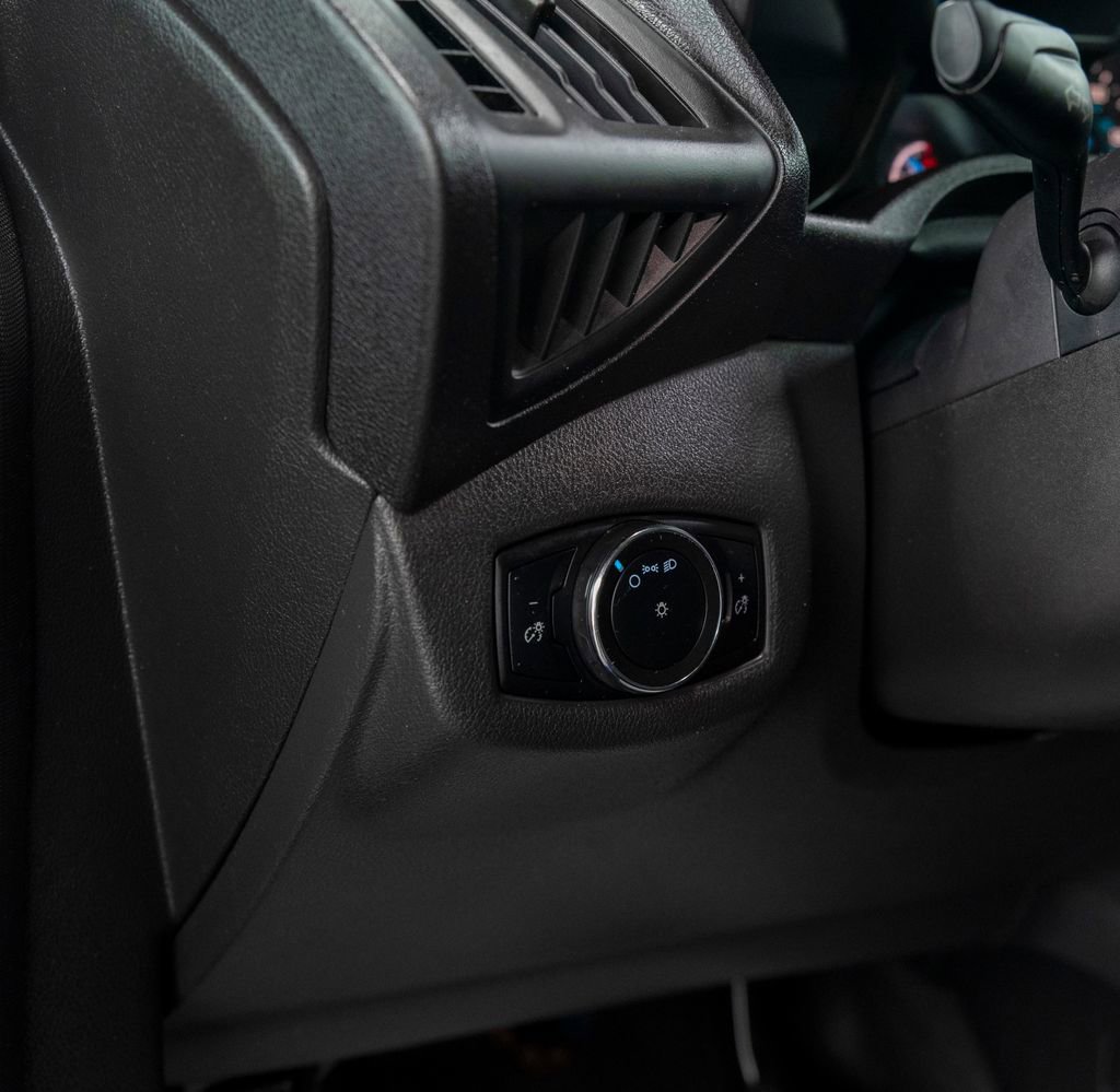 Used 2017 Ford Transit Connect XL image 18