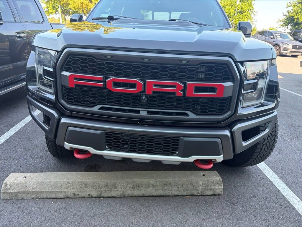 Used 2019 Ford F150 Raptor w/ Equipment Group 802A Luxury AWD/4WD image 4