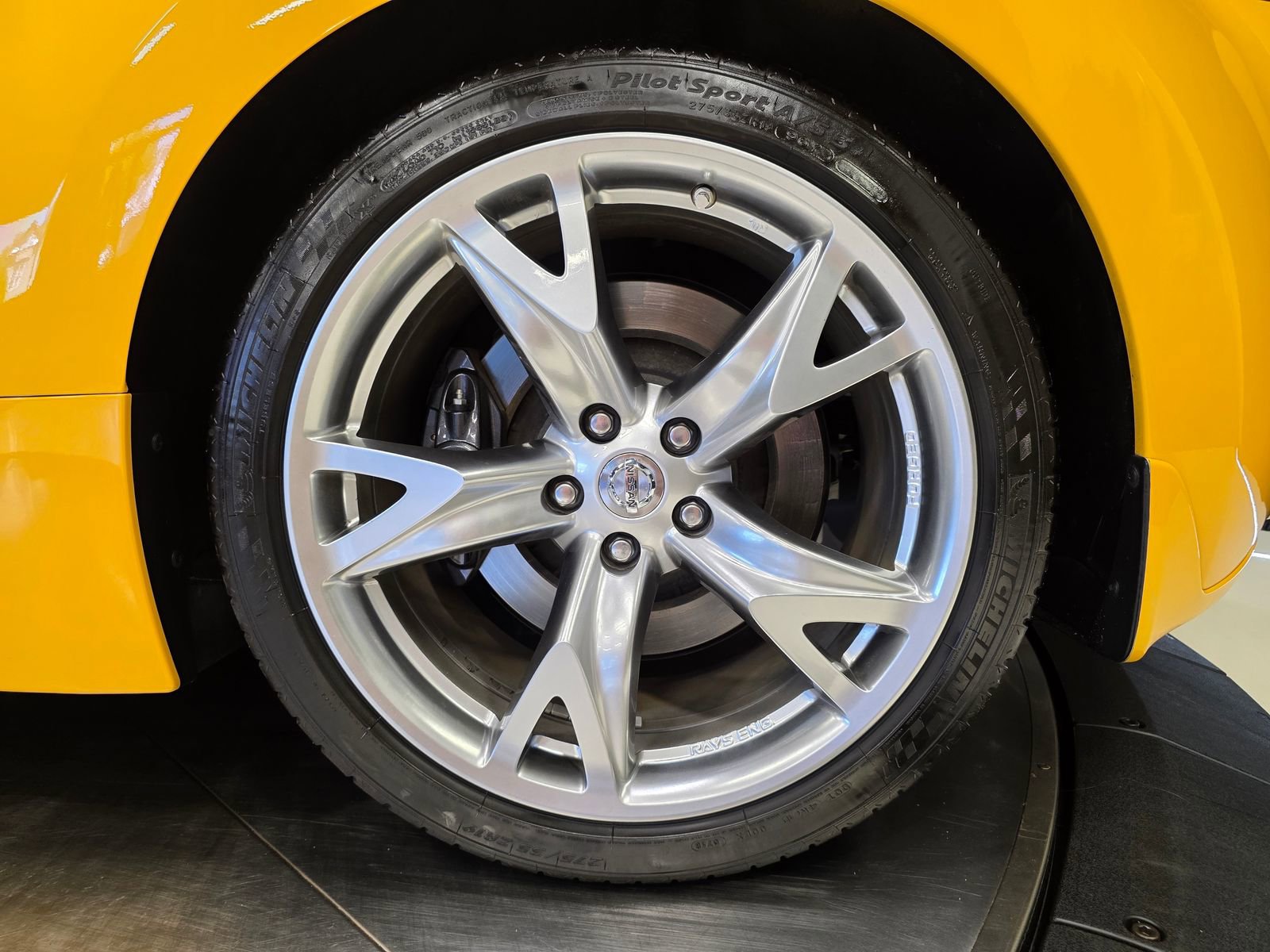 Used 2009 Nissan 370Z Touring w/ Sport Pkg RWD image 24