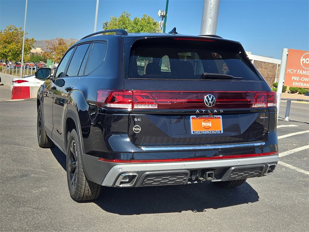 New 2025 Volkswagen Atlas Peak Edition SE image 8