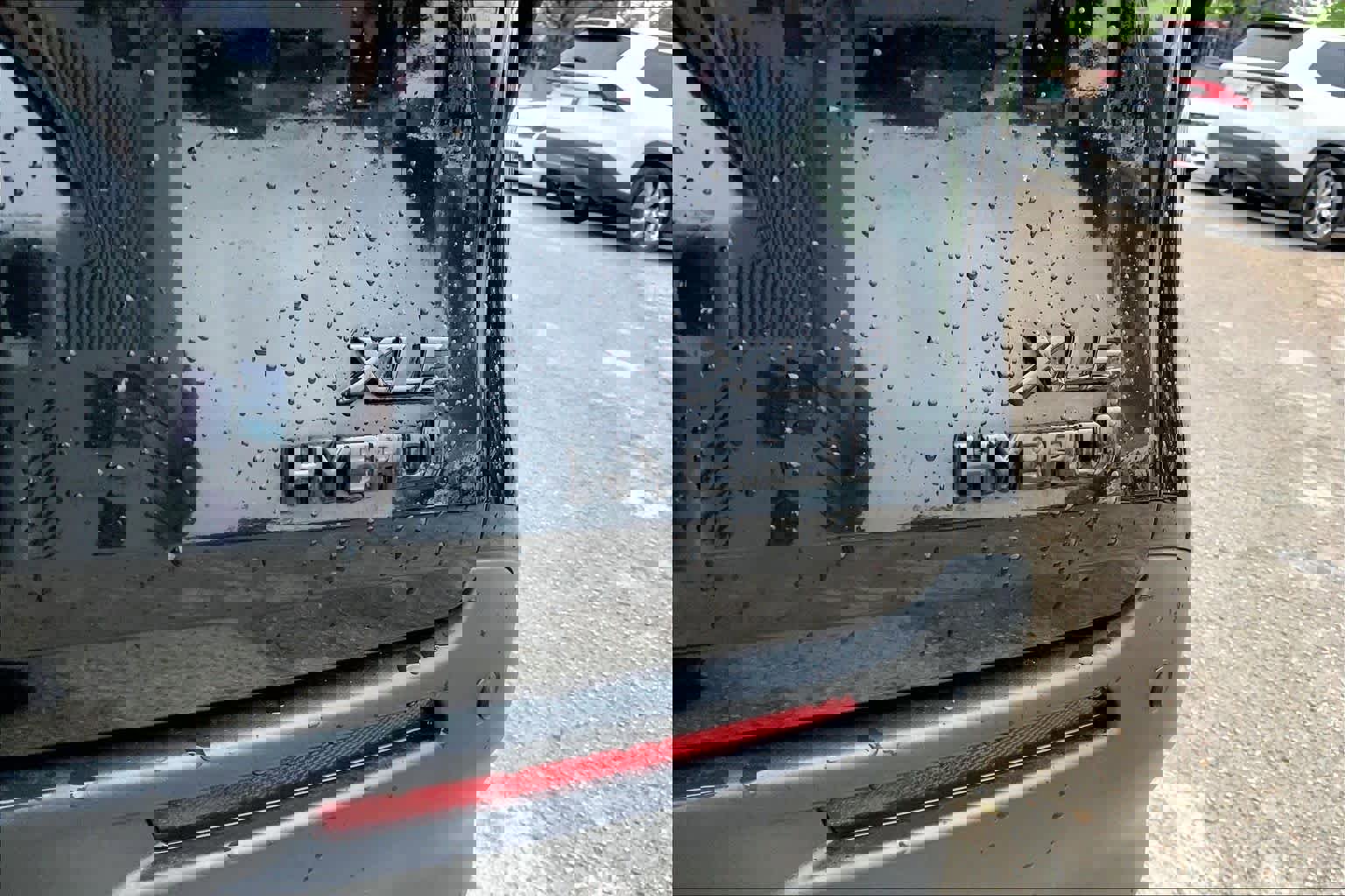 Used 2024 Toyota Sienna XLE Woodland Edition AWD/4WD image 10