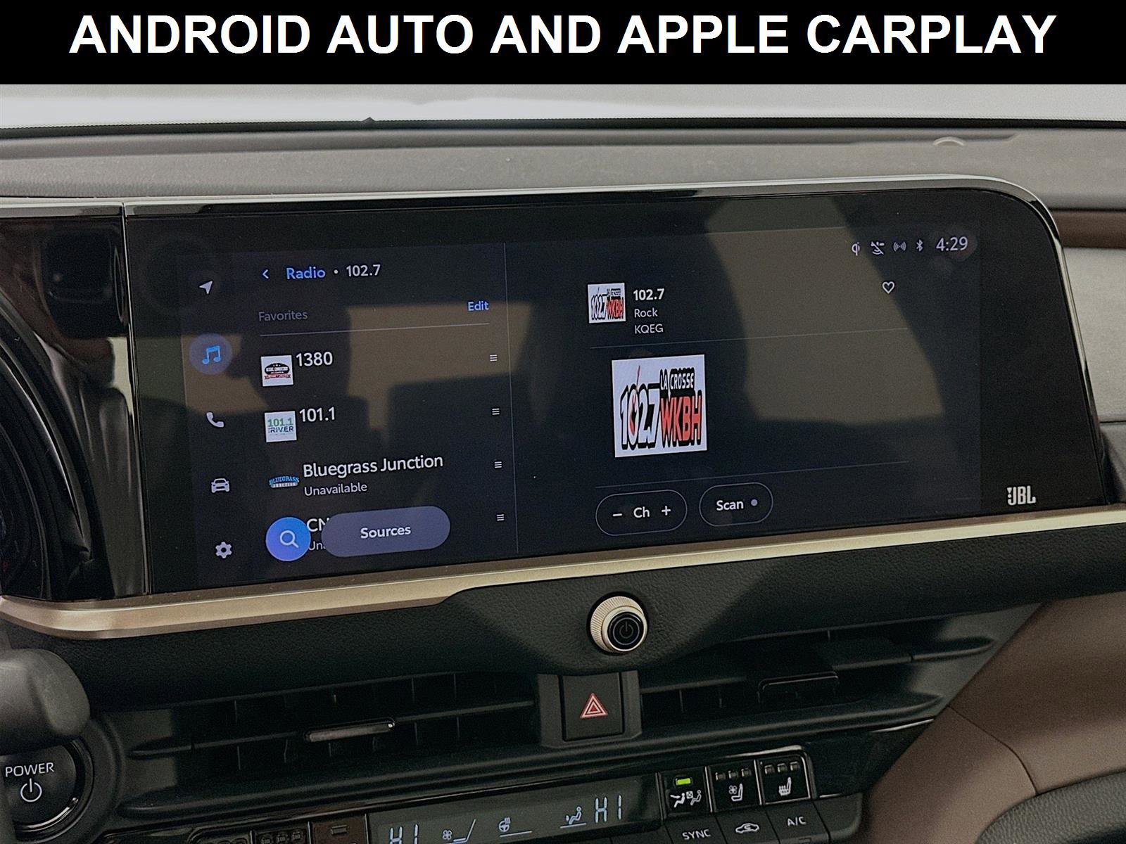 Certified 2023 Toyota Crown Limited image 7