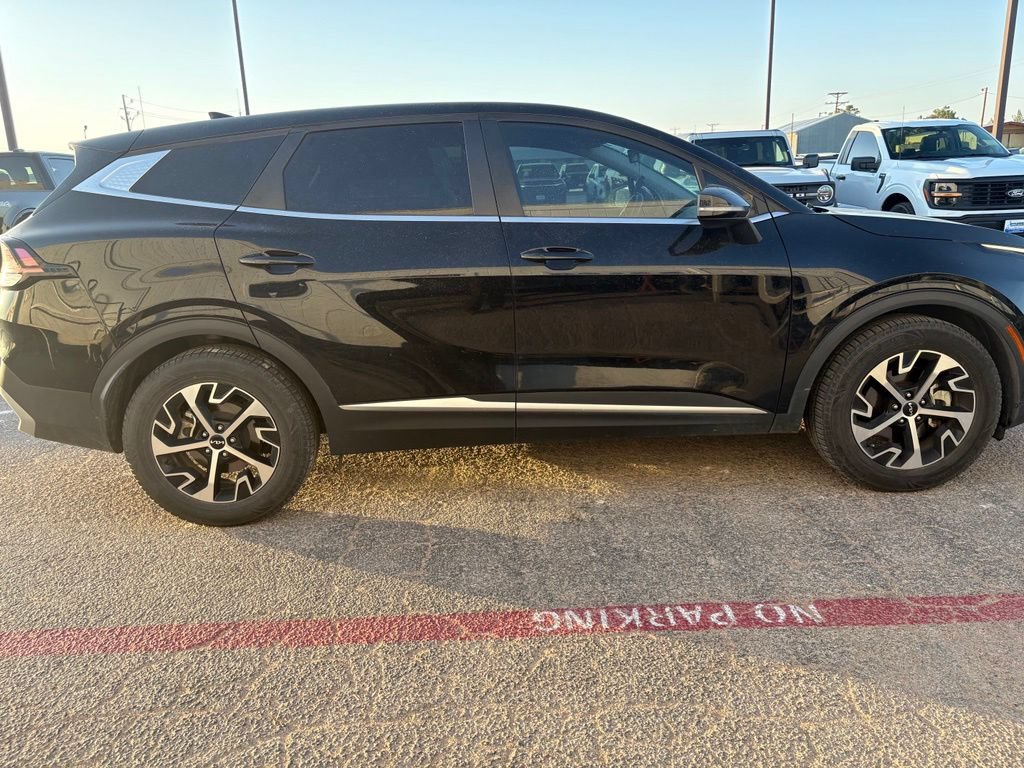 Used 2024 Kia Sportage EX FWD image 7