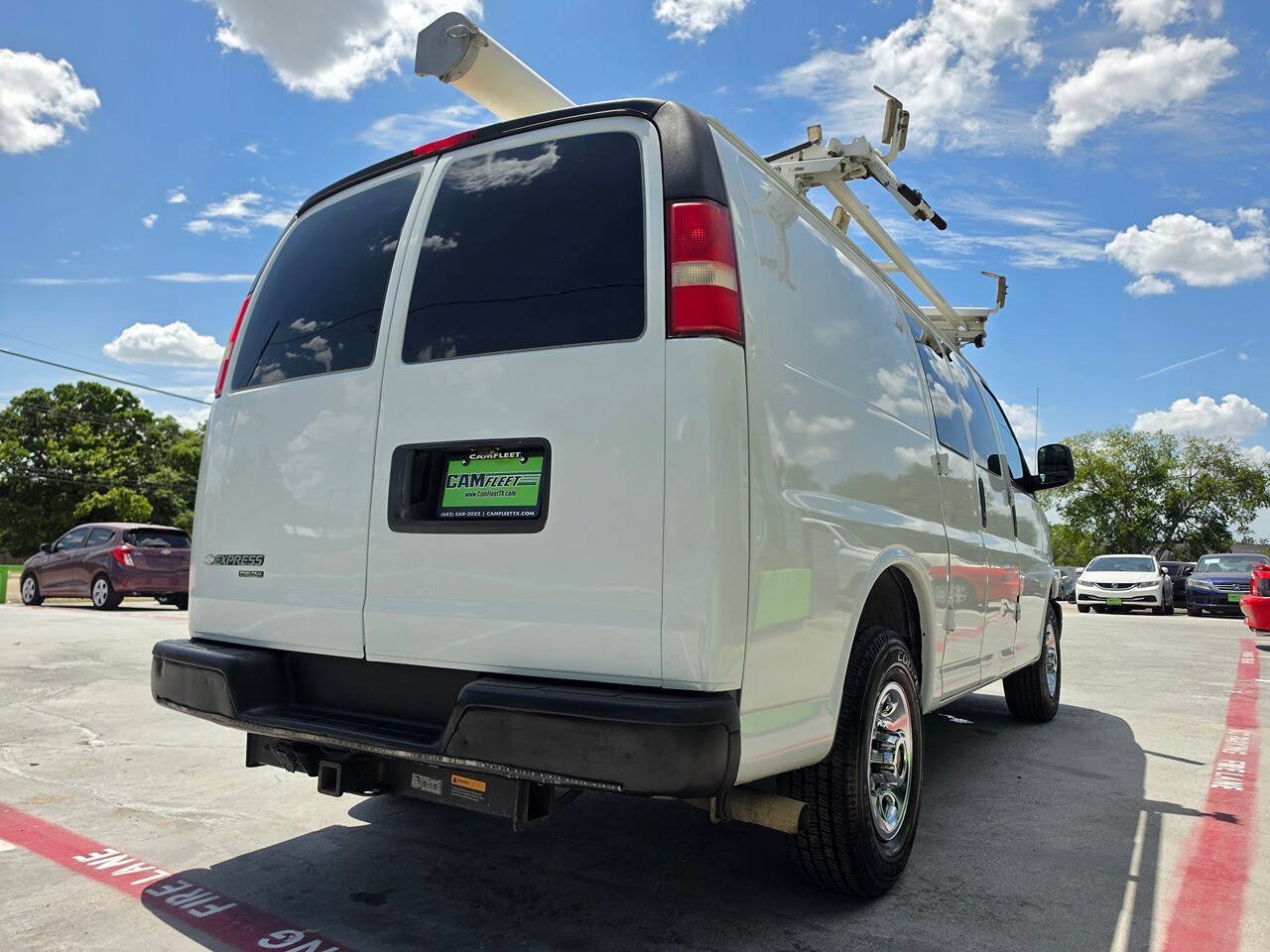 Used 2012 Chevrolet Express 2500 w/ Cold Climate Package RWD image 11
