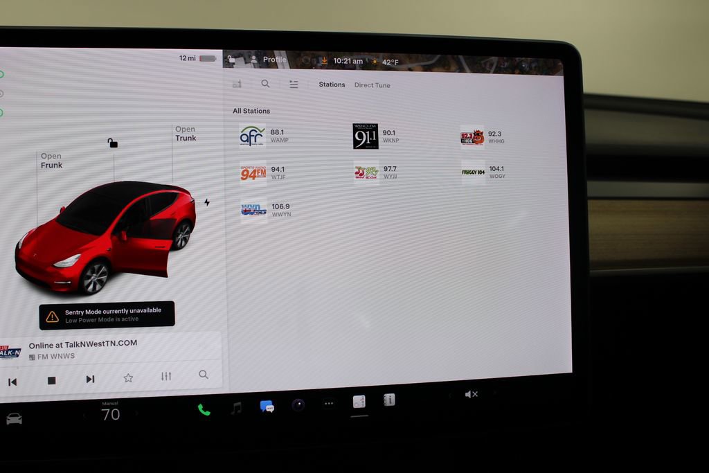 Used 2021 Tesla Model Y Long Range image 40