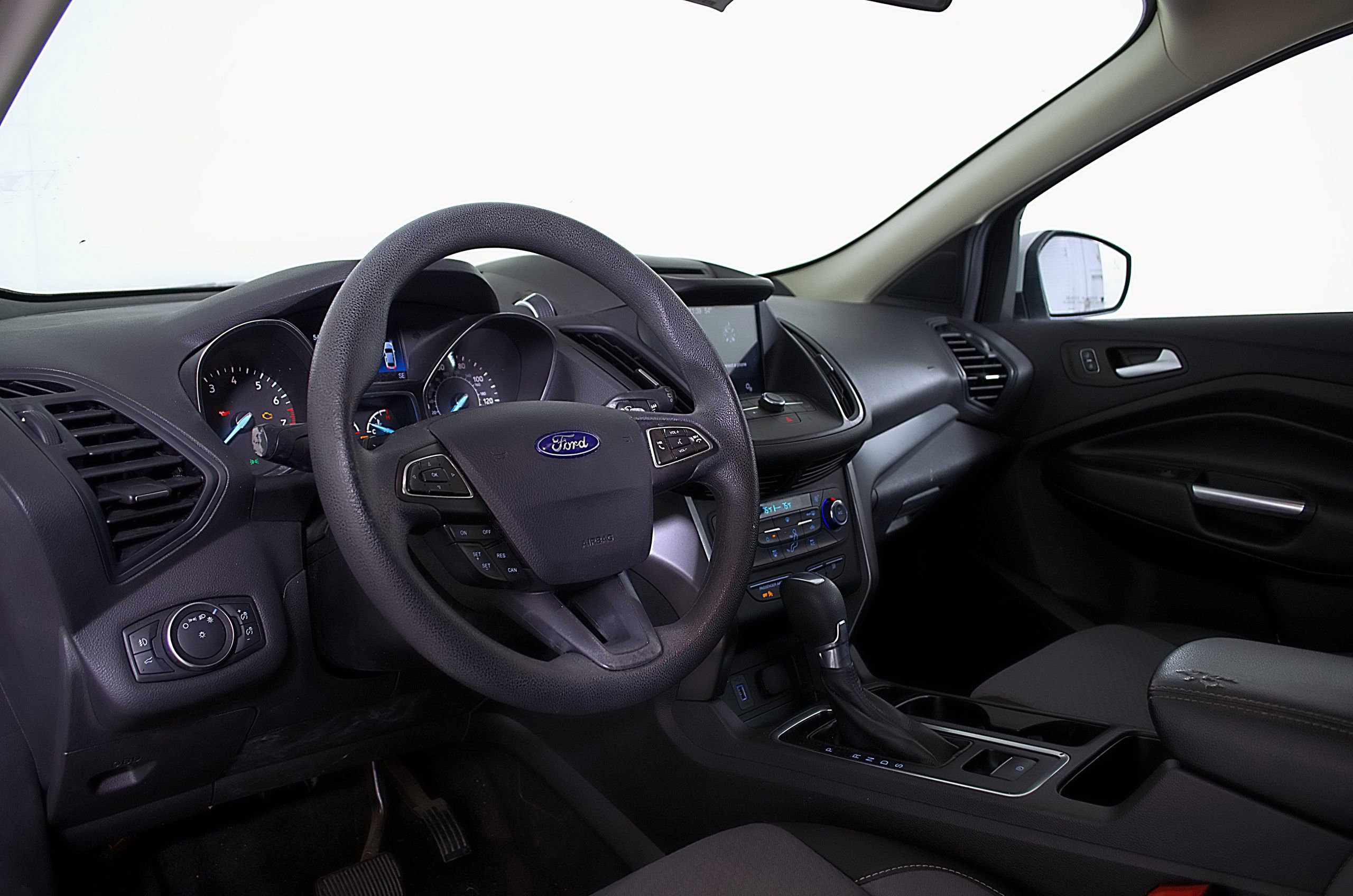 Used 2017 Ford Escape SE w/ Equipment Group 201A FWD image 14