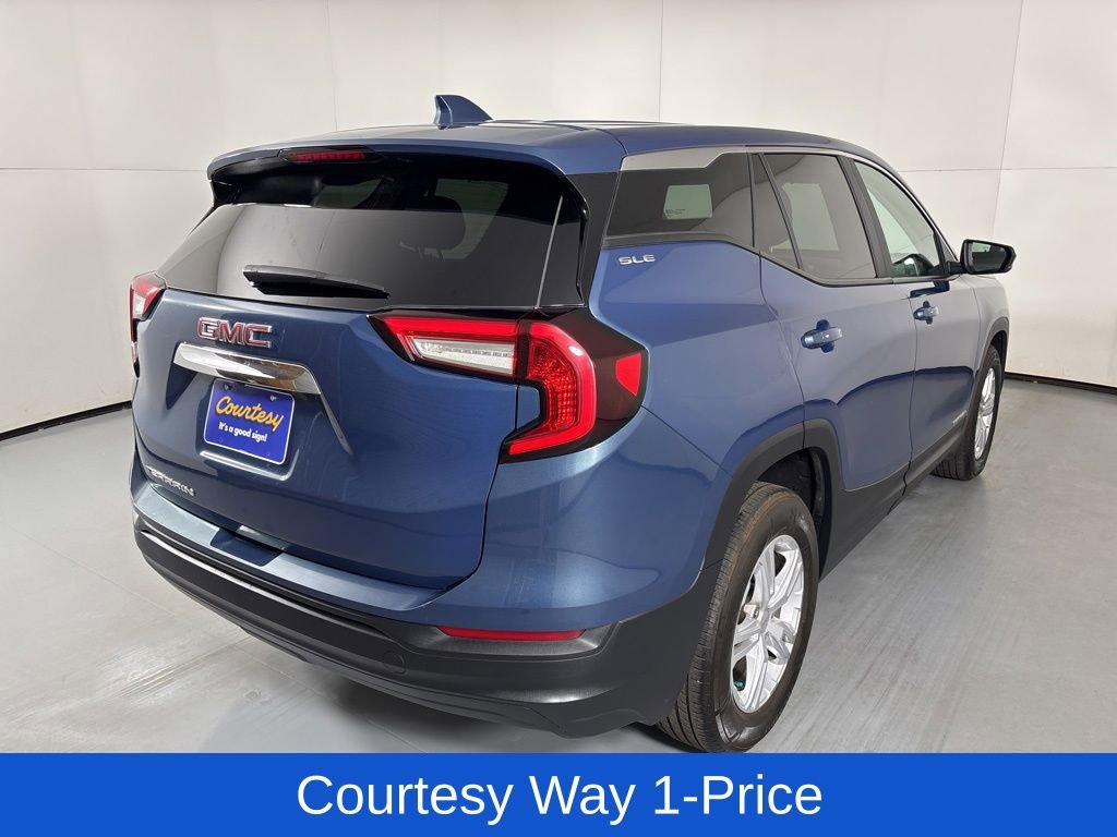 Used 2024 GMC Terrain SLE FWD image 11