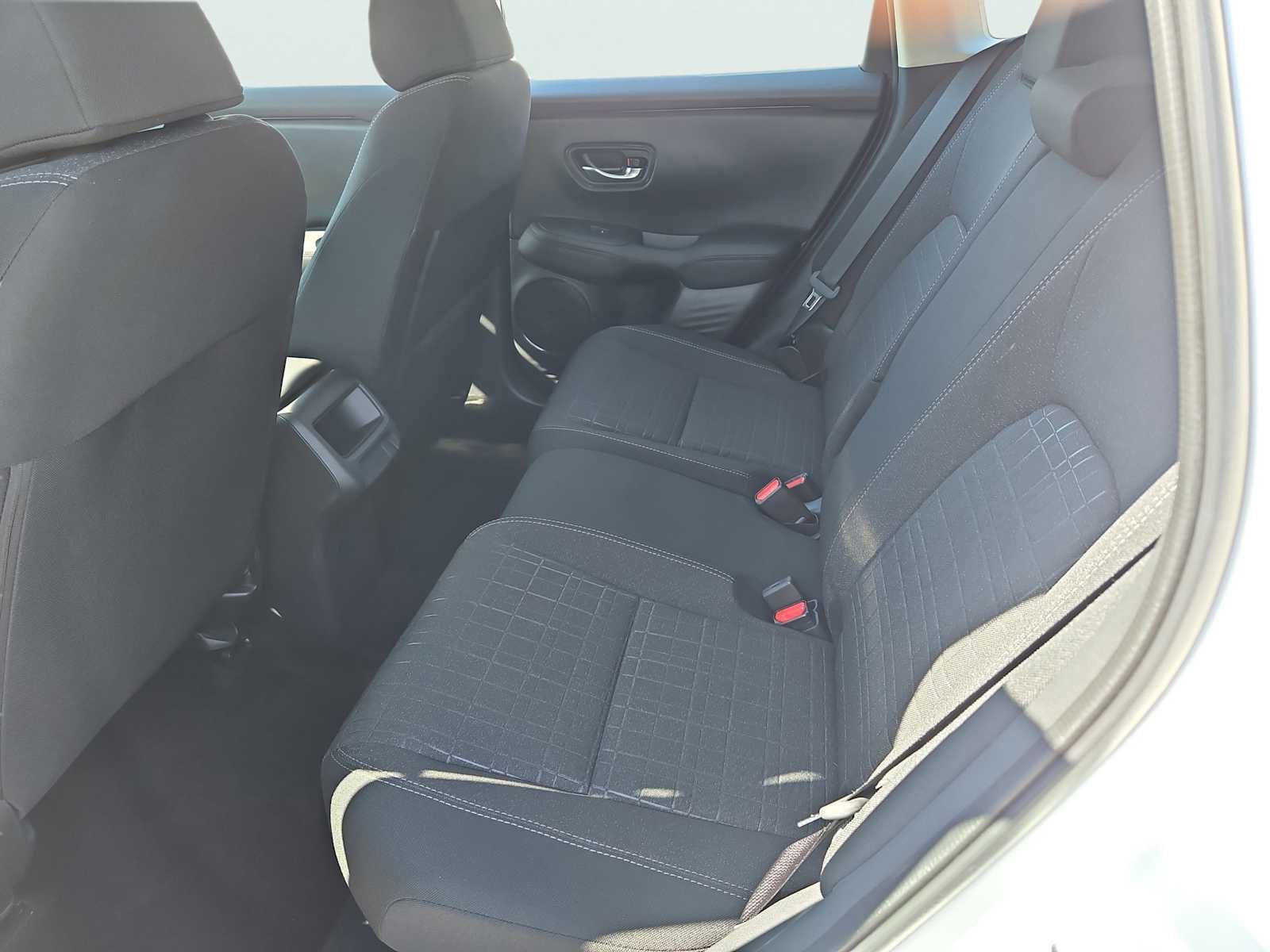 Certified 2025 Honda HR-V LX image 27