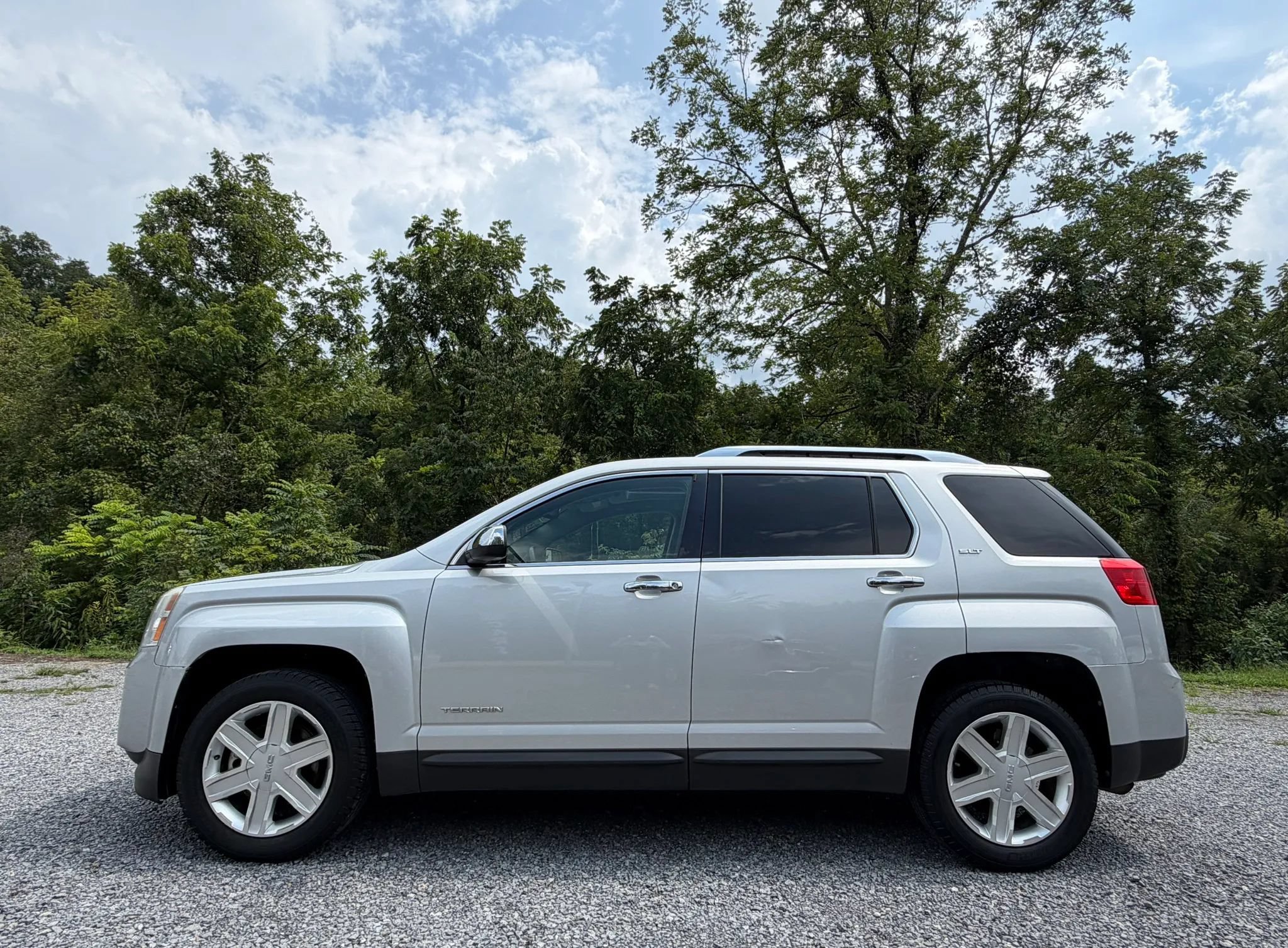 Used 2011 GMC Terrain SLT FWD image 8