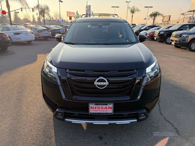 New 2025 Nissan Pathfinder SL w/ Black Appearance Package video 2