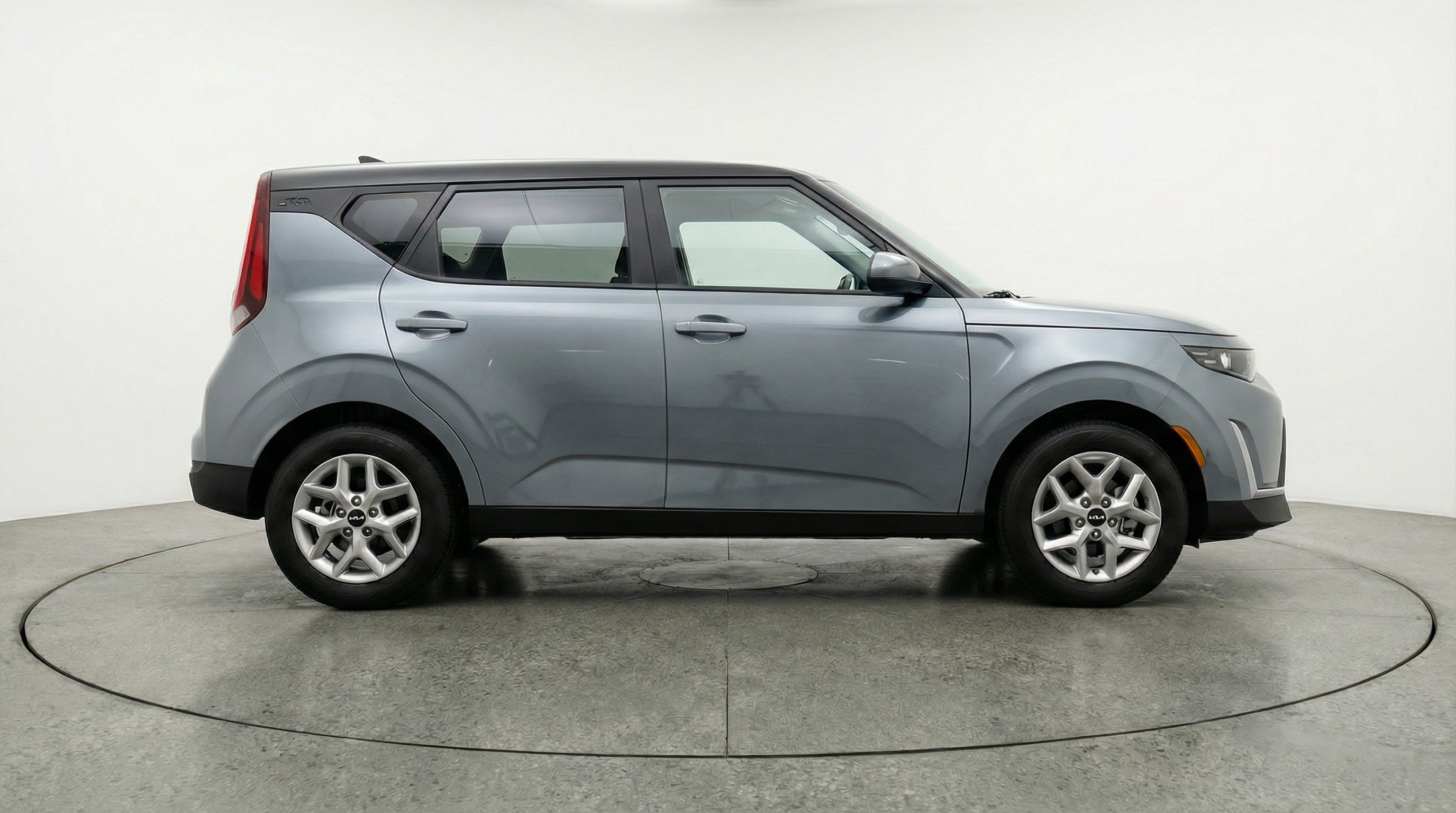 Used 2025 Kia Soul LX w/ LX Technology Package image 11