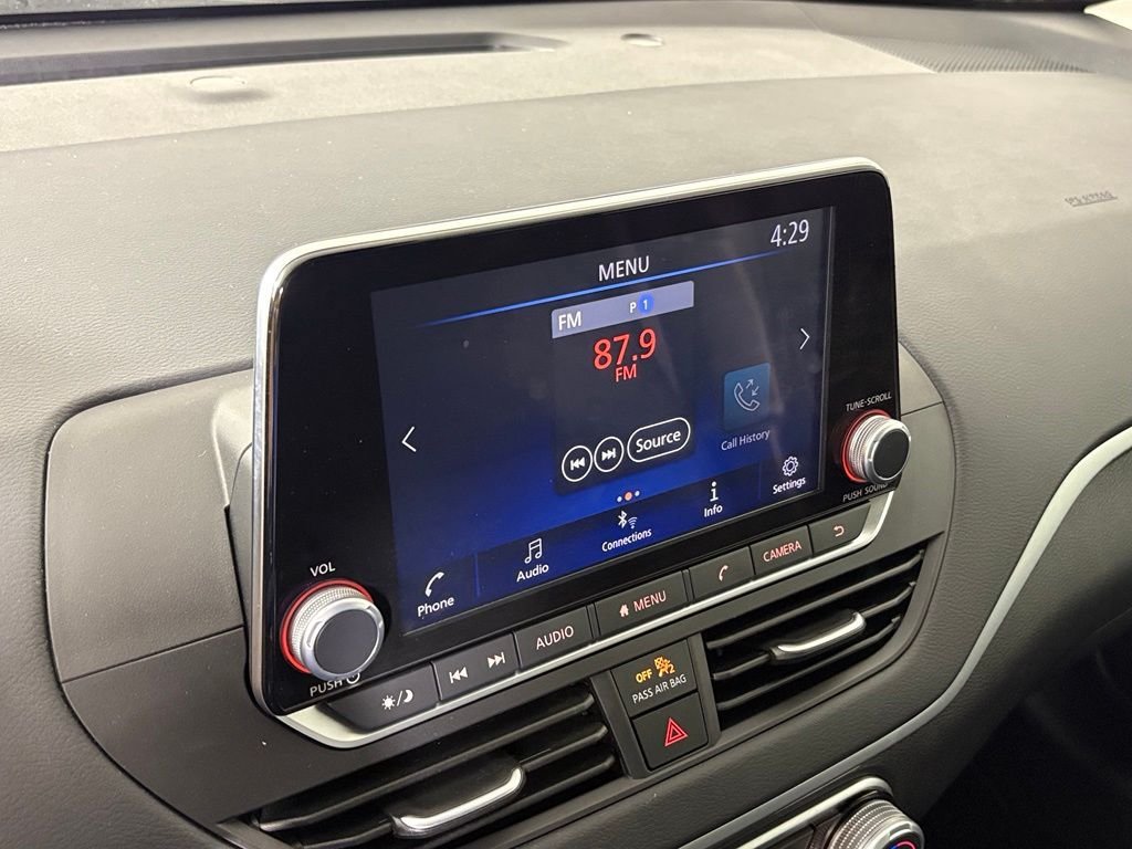 Used 2025 Nissan Altima 2.5 S FWD image 22