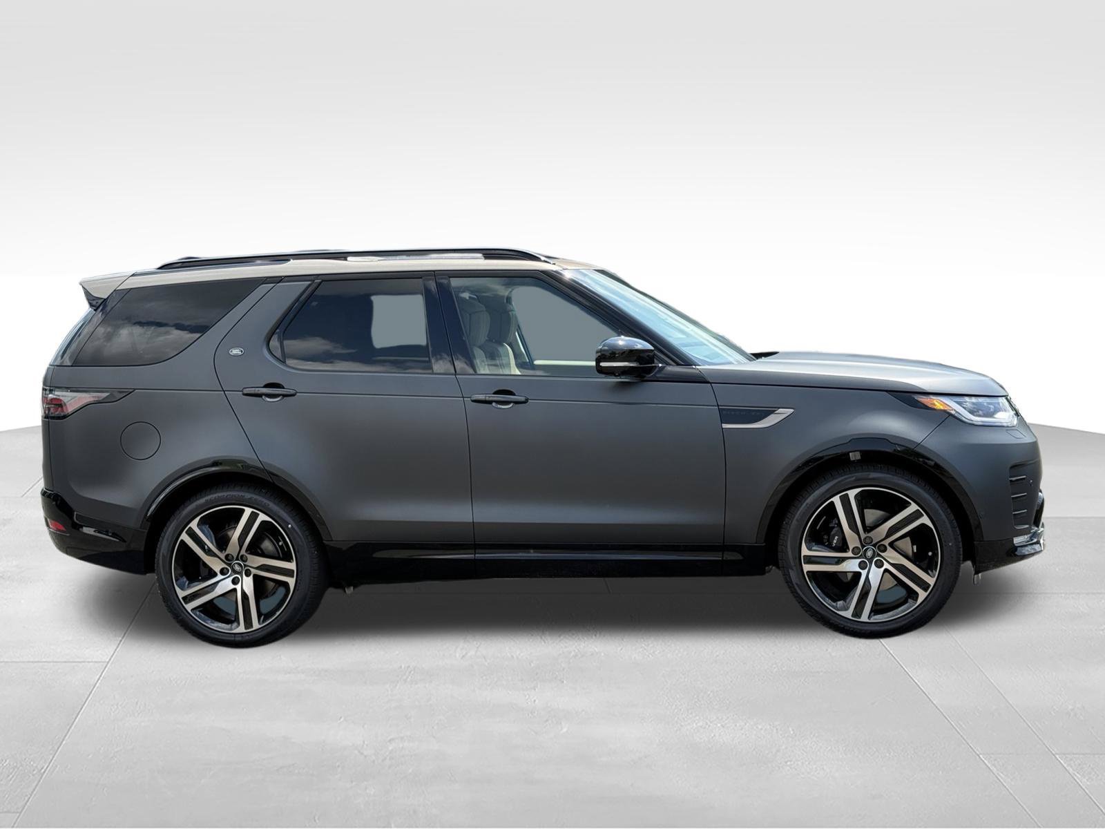 New 2026 Land Rover Discovery Limited Edition AWD/4WD image 7