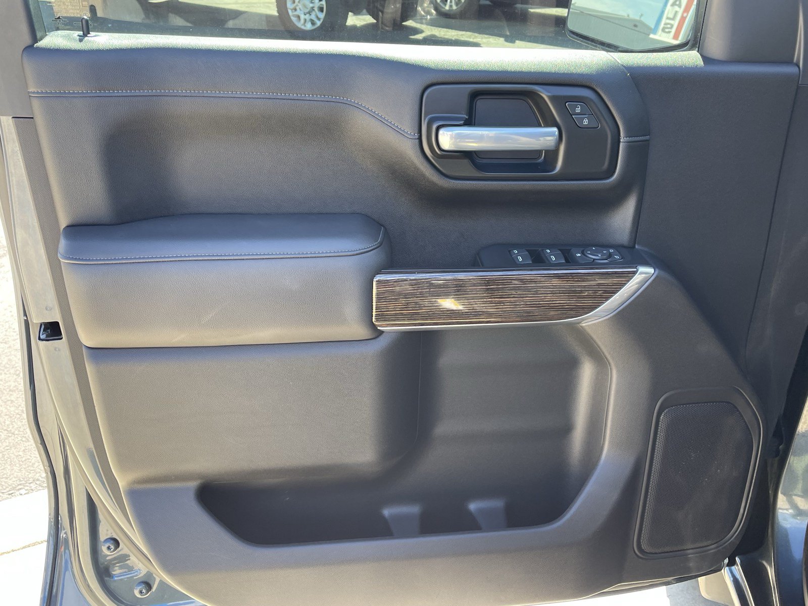 Used 2020 GMC Sierra 1500 Elevation w/ Elevation Value Package AWD/4WD image 16
