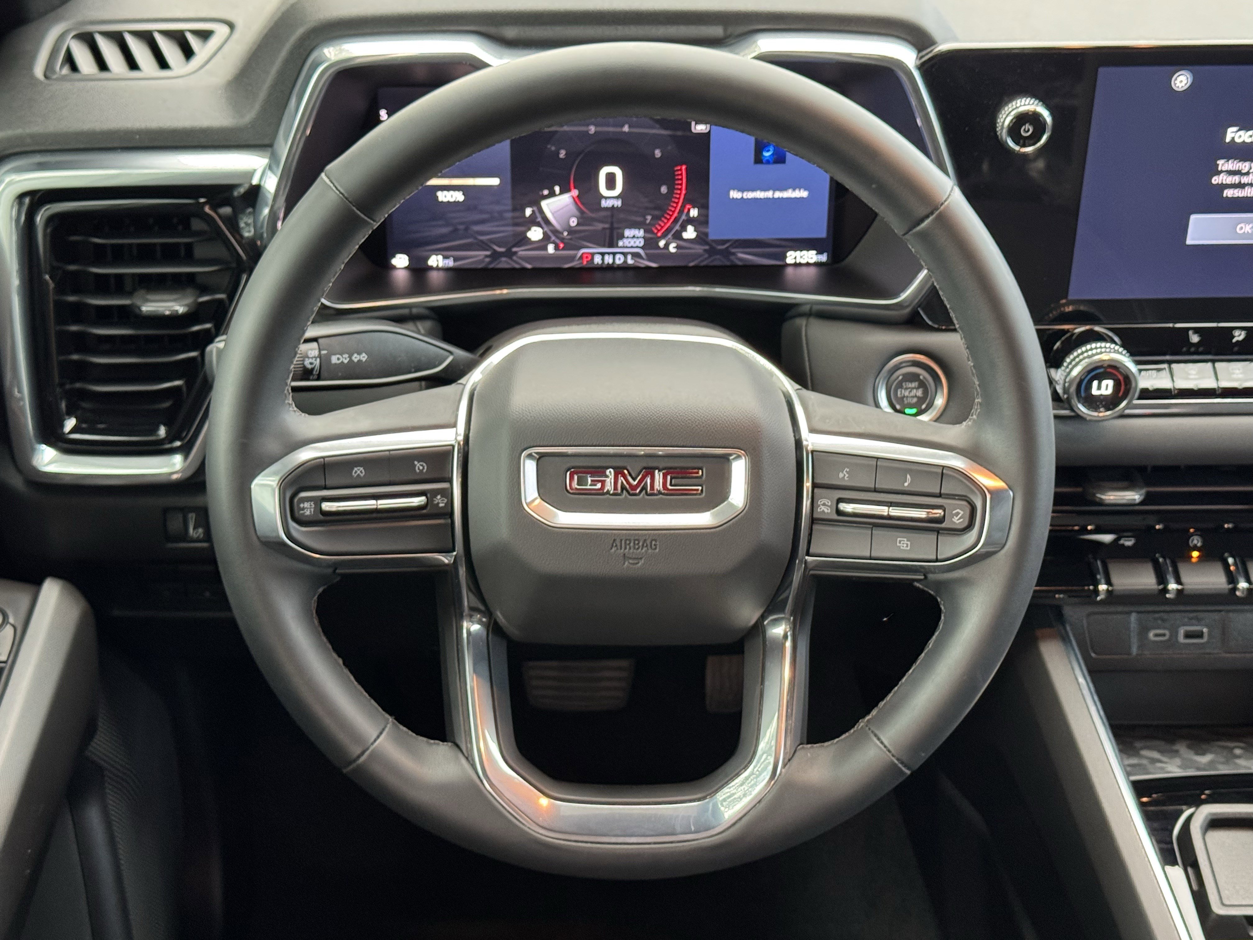 Used 2025 GMC Canyon Elevation w/ Convenience Package image 16