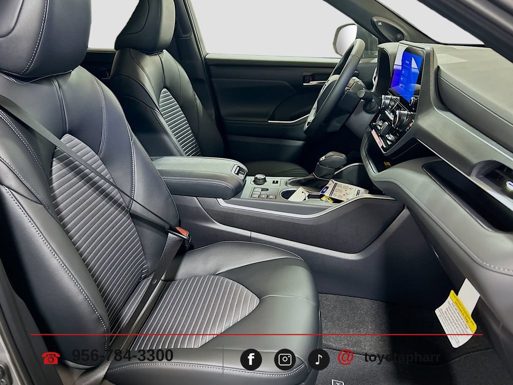 New 2026 Toyota Highlander XSE AWD/4WD image 30